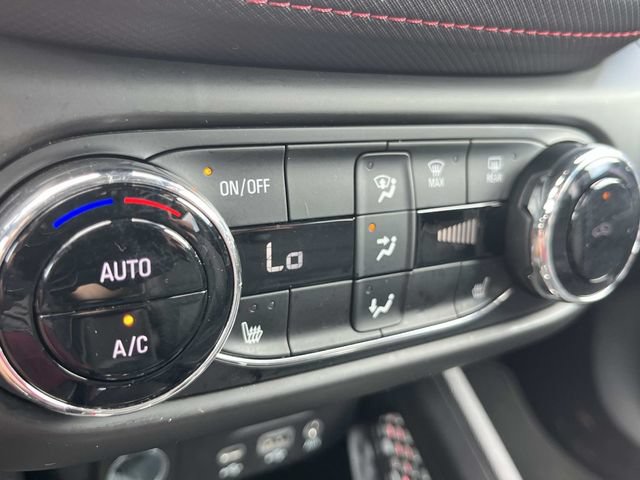 Used 2022 Chevrolet TrailBlazer RS w/ Technology Package FWD image 39