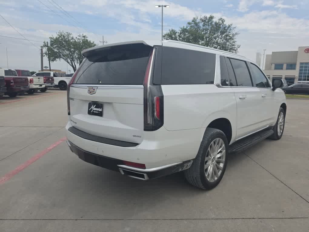 Used 2022 Cadillac Escalade ESV Premium Luxury w/ Performance Package AWD/4WD image 4