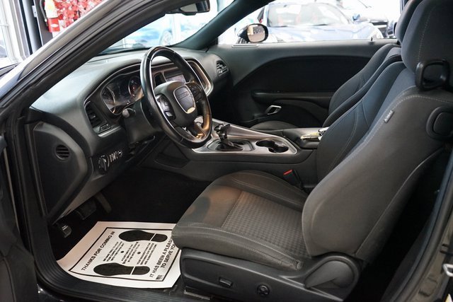 Used 2019 Dodge Challenger SXT image 23