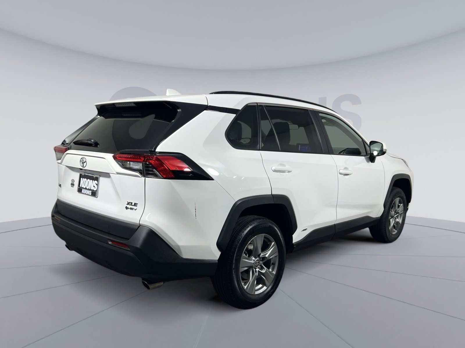 Used 2025 Toyota RAV4 XLE AWD/4WD image 11
