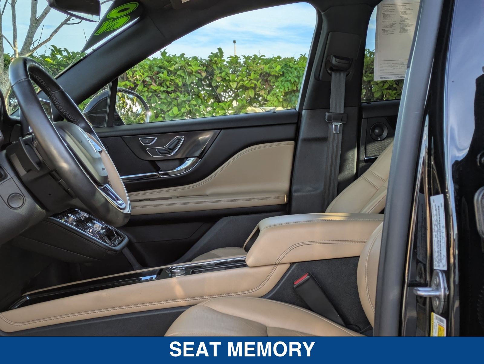 Used 2020 Lincoln Corsair Reserve w/ Elements Package FWD image 22