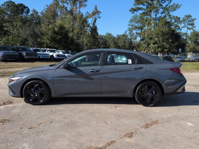 New 2026 Hyundai Elantra SEL Sport FWD image 8