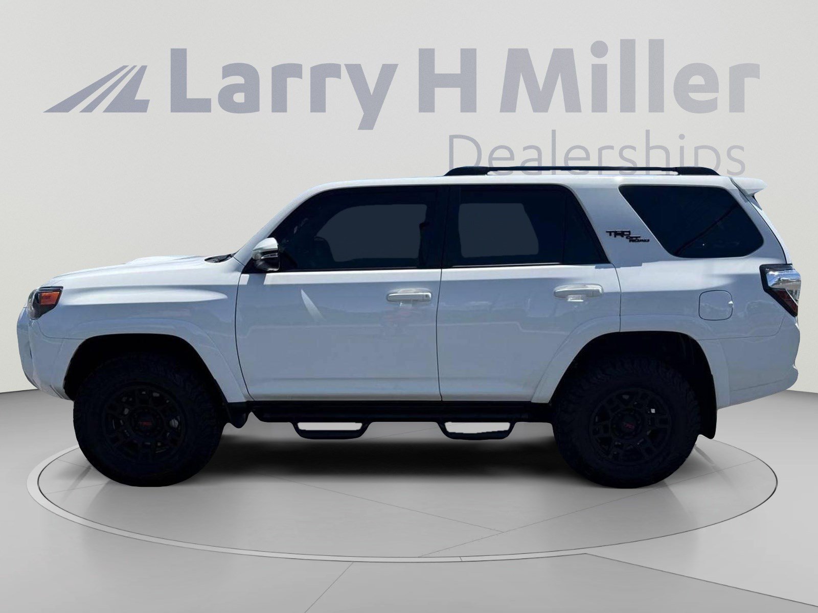 Certified 2023 Toyota 4Runner TRD Off-Road Premium w/ Moonroof Package AWD/4WD image 2