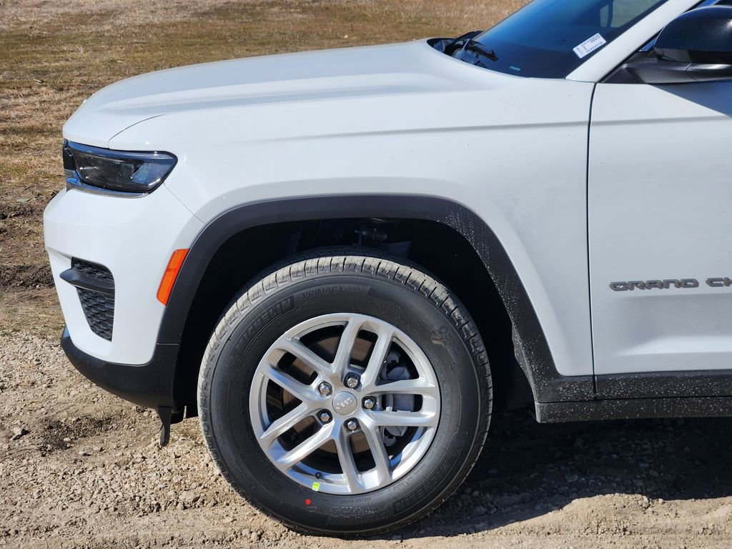 New 2026 Jeep Grand Cherokee Laredo RWD image 6