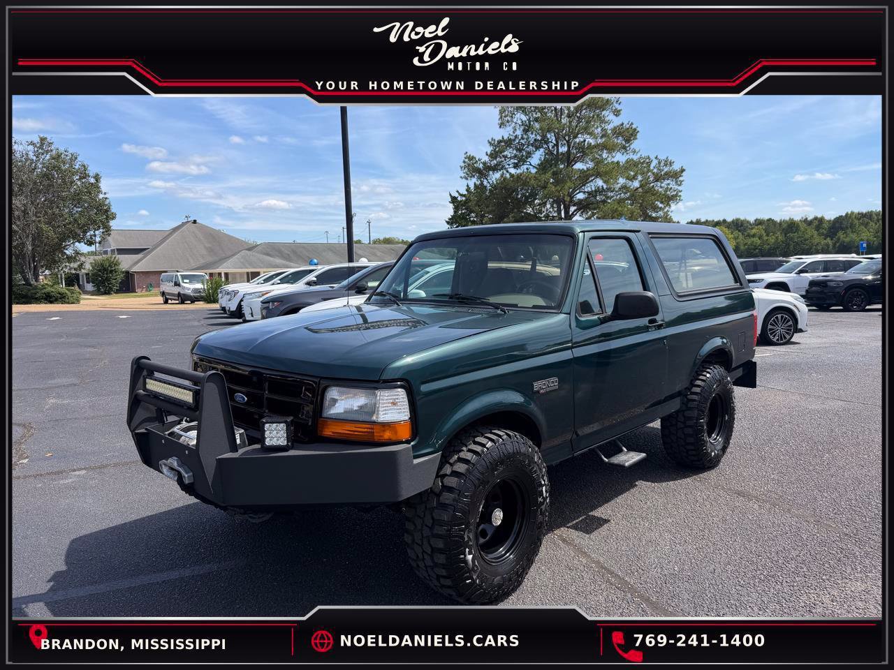 Used 1993 Ford Bronco XLT AWD/4WD image 1