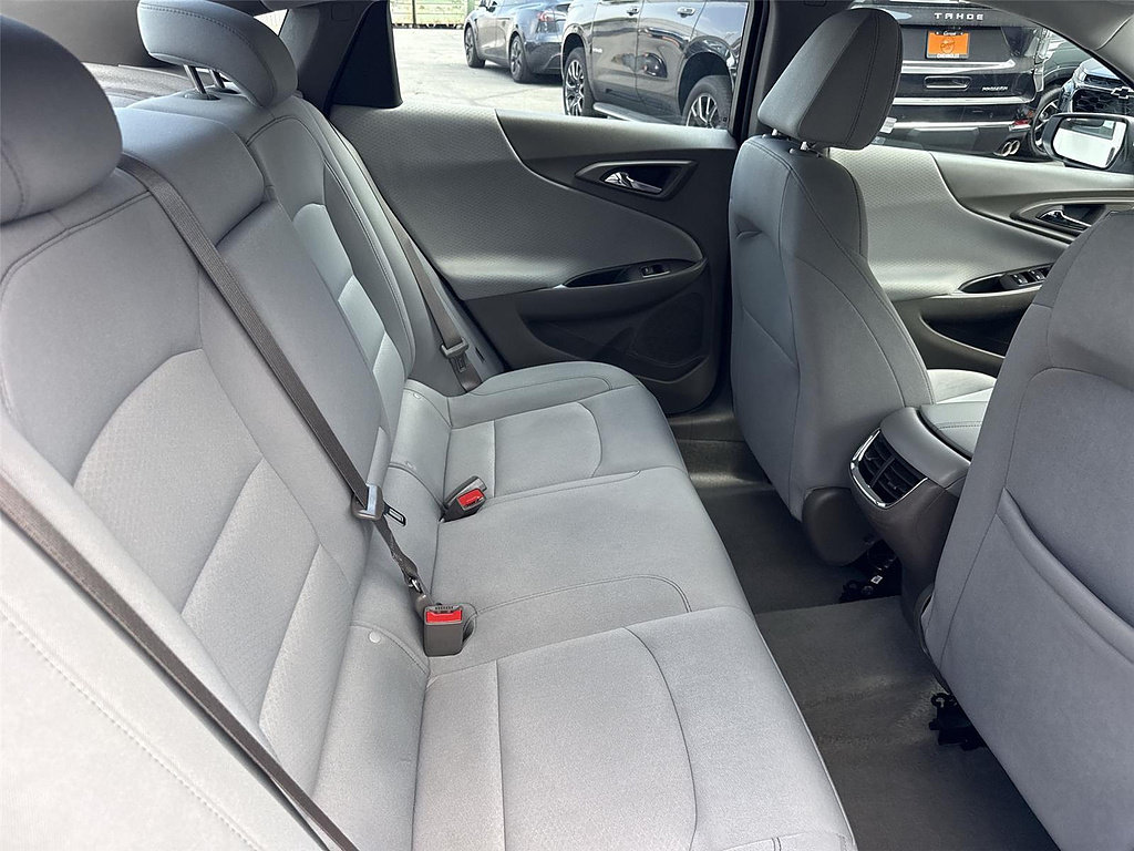 Used 2025 Chevrolet Malibu LT FWD image 24