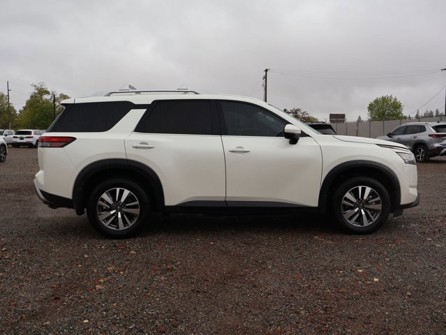 Used 2024 Nissan Pathfinder SL image 4