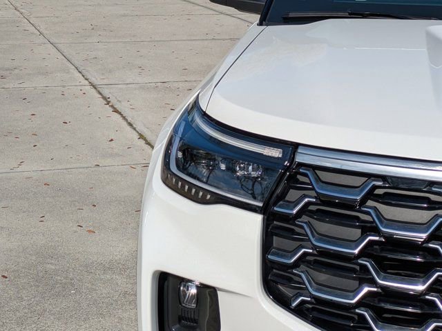 Certified 2025 Ford Explorer Platinum w/ LUX Leather Package image 13