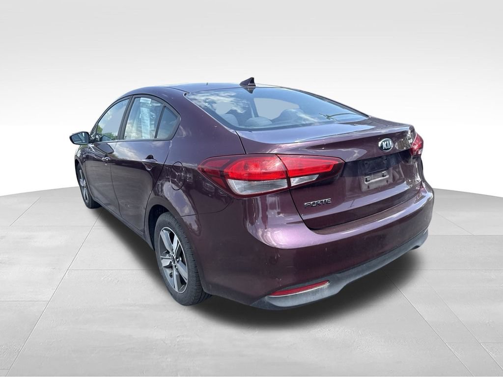 Used 2018 Kia Forte LX w/ LX Popular Package FWD image 4