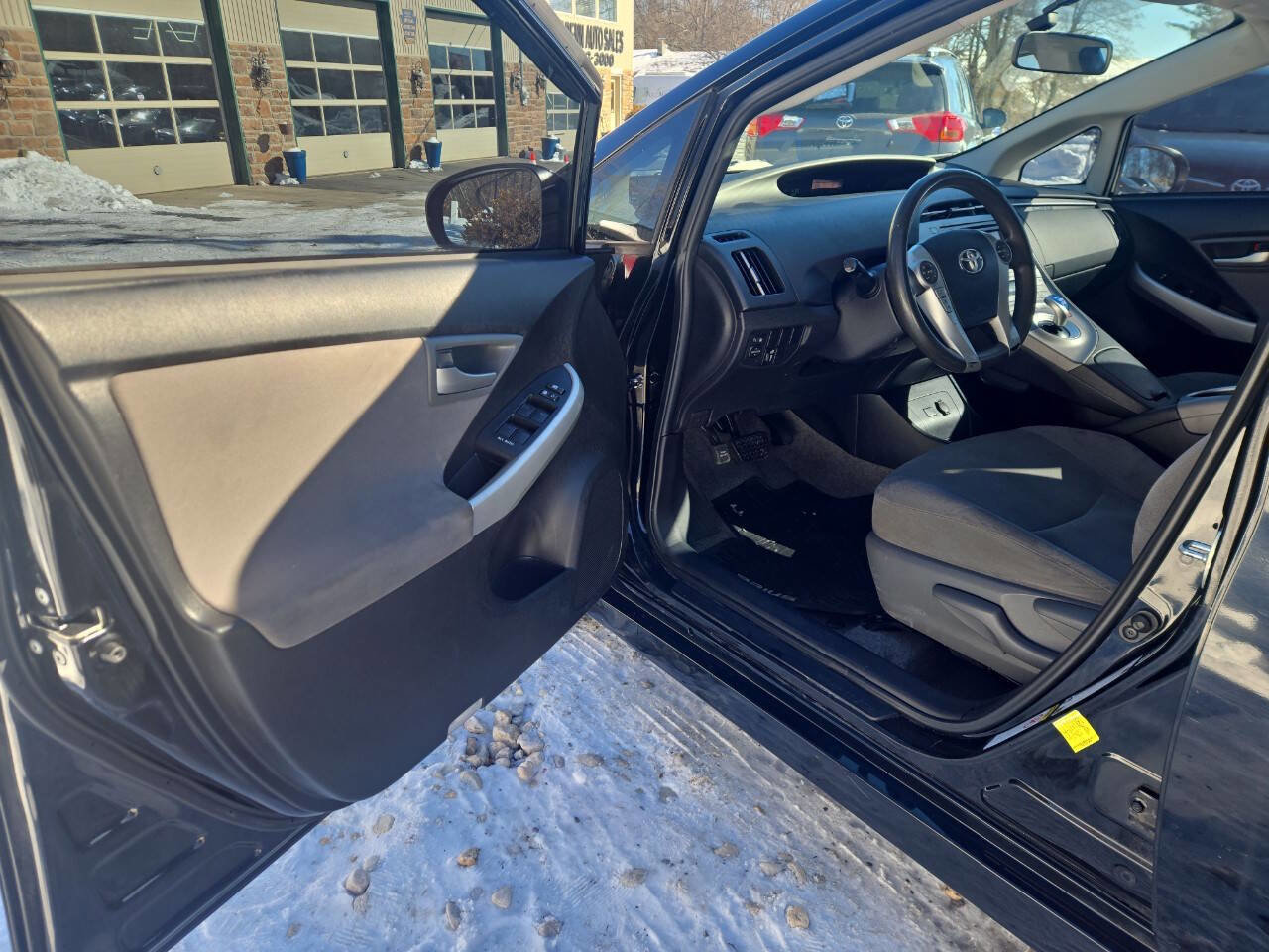 Used 2014 Toyota Prius Three image 15