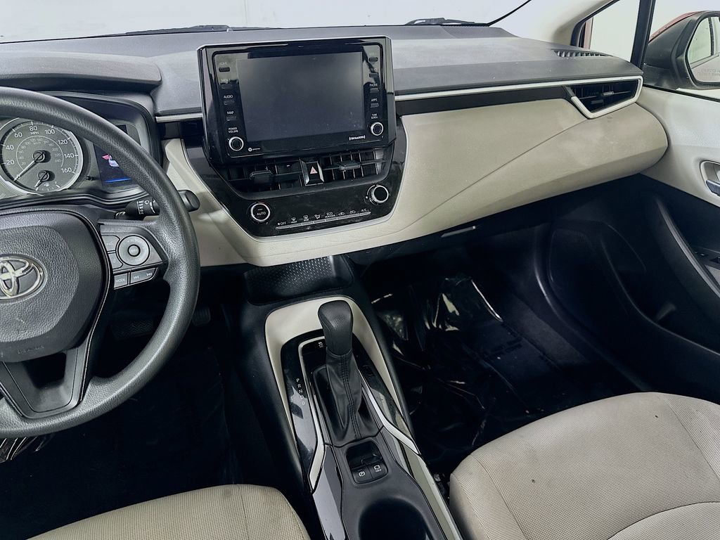 Used 2022 Toyota Corolla LE FWD image 18