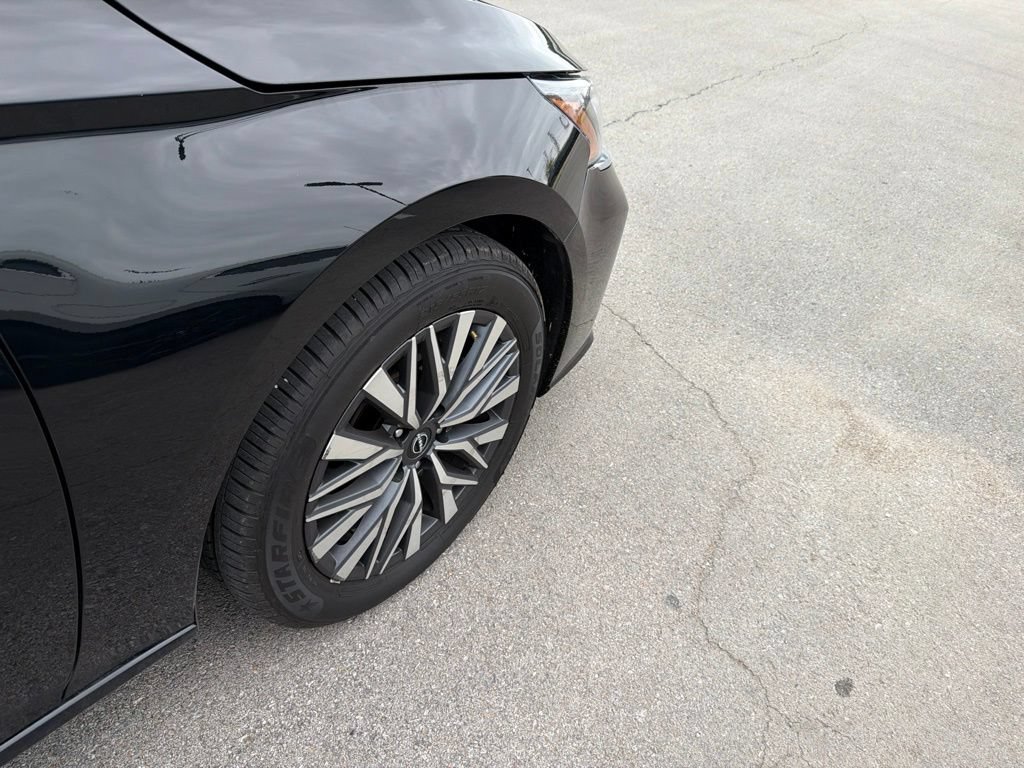 Used 2025 Nissan Altima 2.5 SV FWD image 23