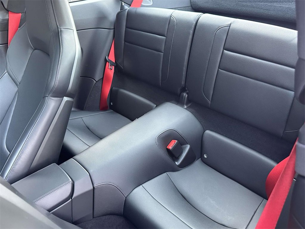 Used 2024 Porsche 911 Carrera image 13