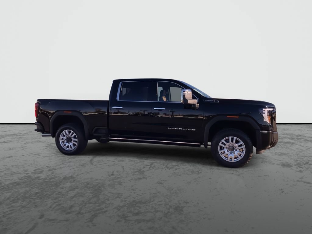 New 2026 GMC Sierra 2500 Denali Ultimate w/ LPO, Black Badging Package image 9