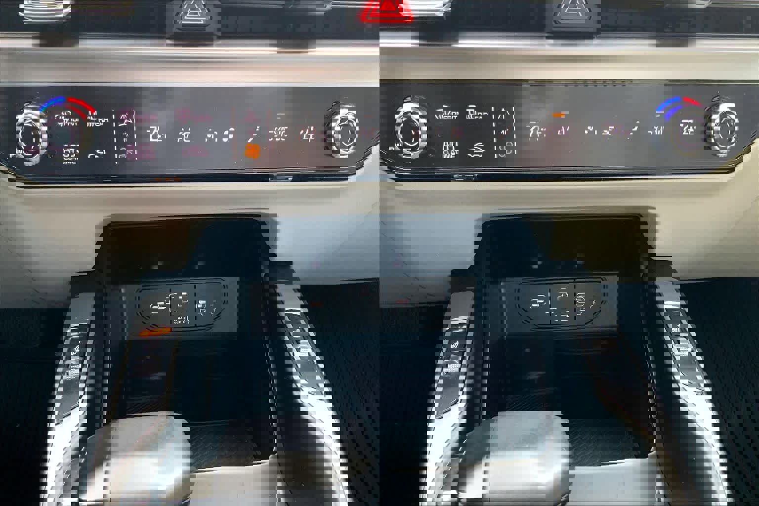 Used 2025 Kia Sorento S image 28