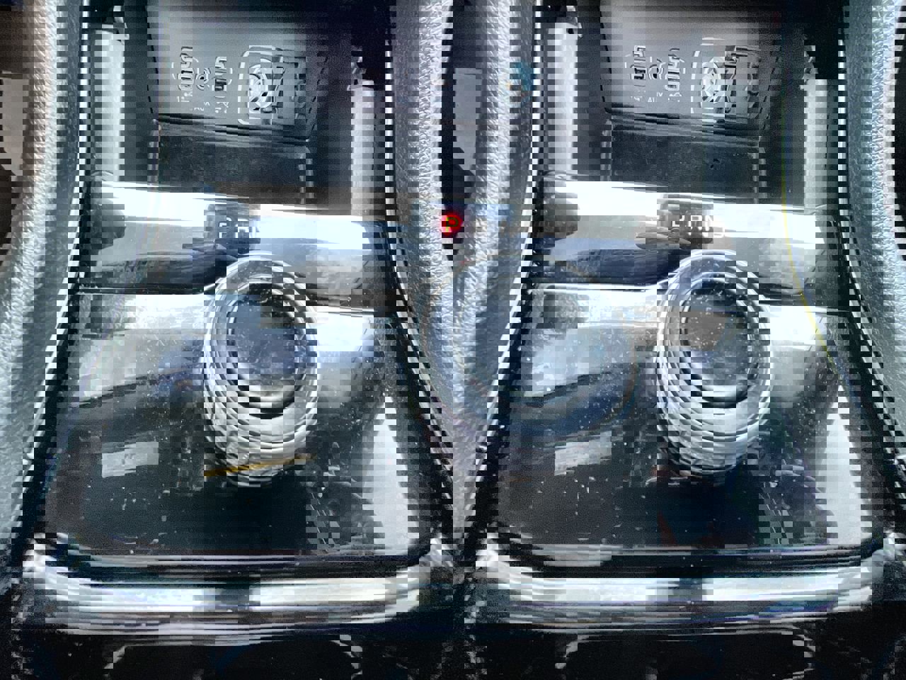 Used 2023 Jeep Grand Cherokee Altitude image 15