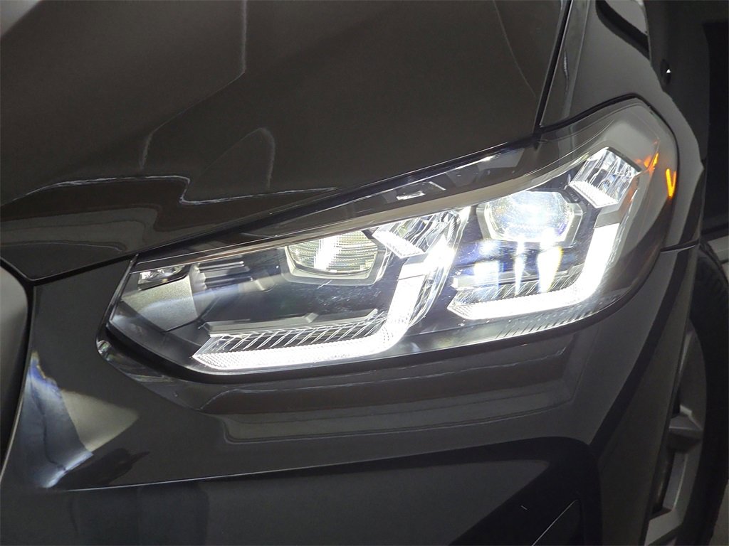 Used 2025 BMW X4 xDrive30i image 33