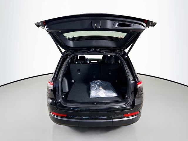 New 2025 Jeep Grand Cherokee Limited image 24