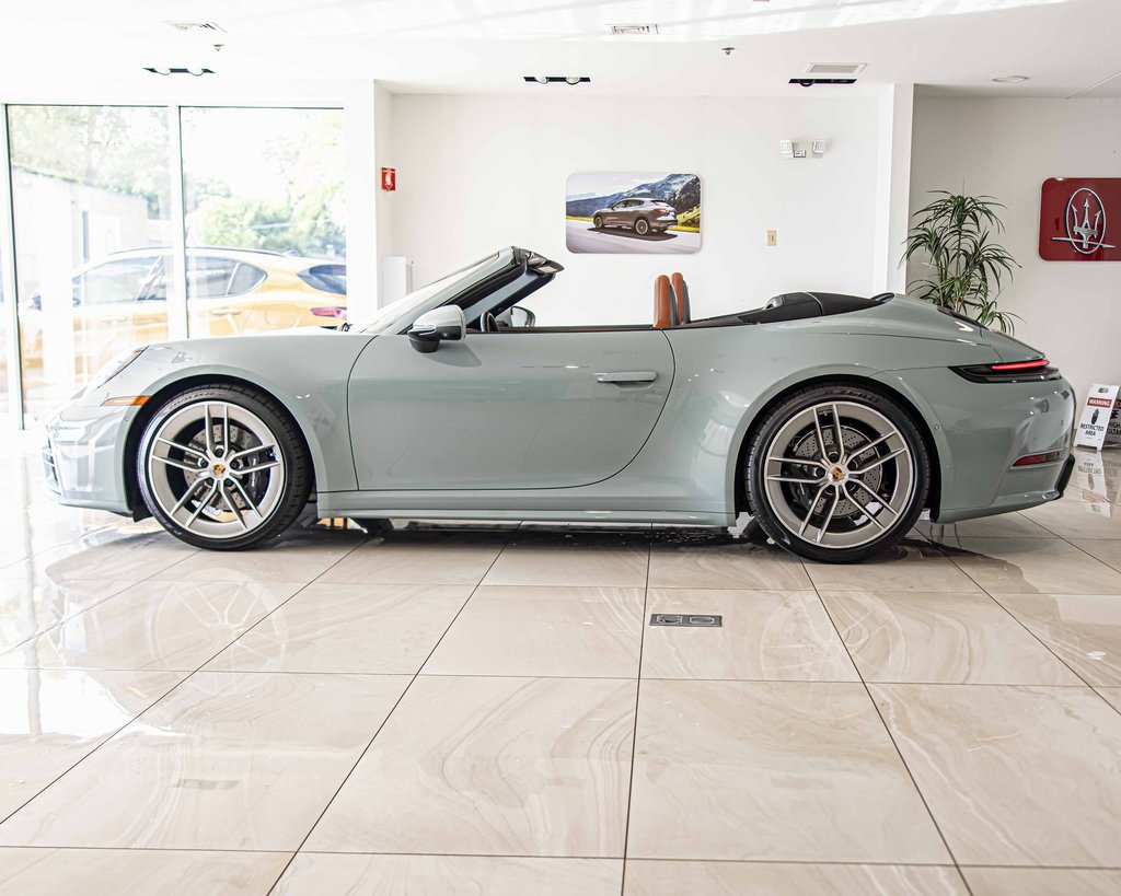 Used 2025 Porsche 911 Carrera image 7