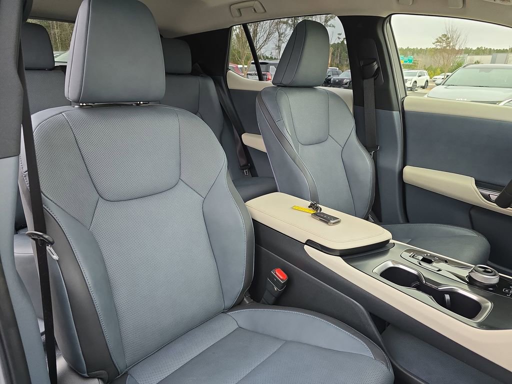 Used 2023 Lexus RZ 450e Premium w/ Technology Package image 13