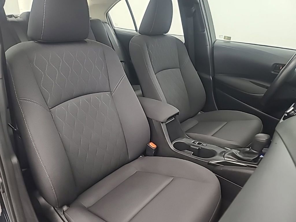 Used 2025 Toyota Corolla LE image 17