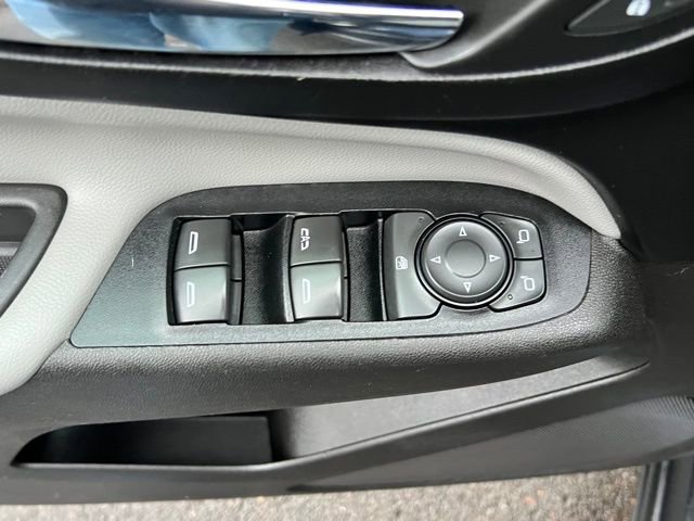 Used 2018 Chevrolet Equinox LS image 16