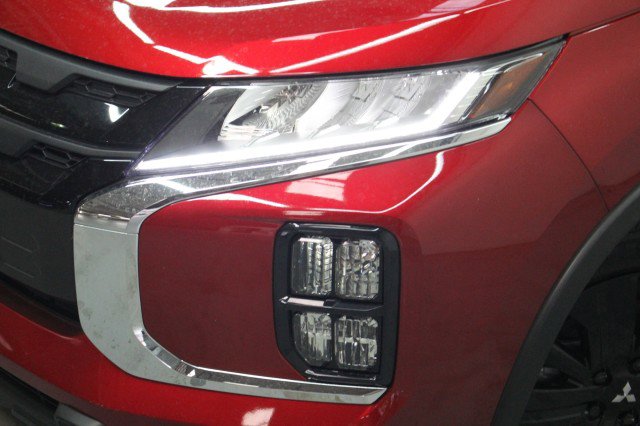 New 2026 Mitsubishi Outlander Sport LE AWD/4WD image 2