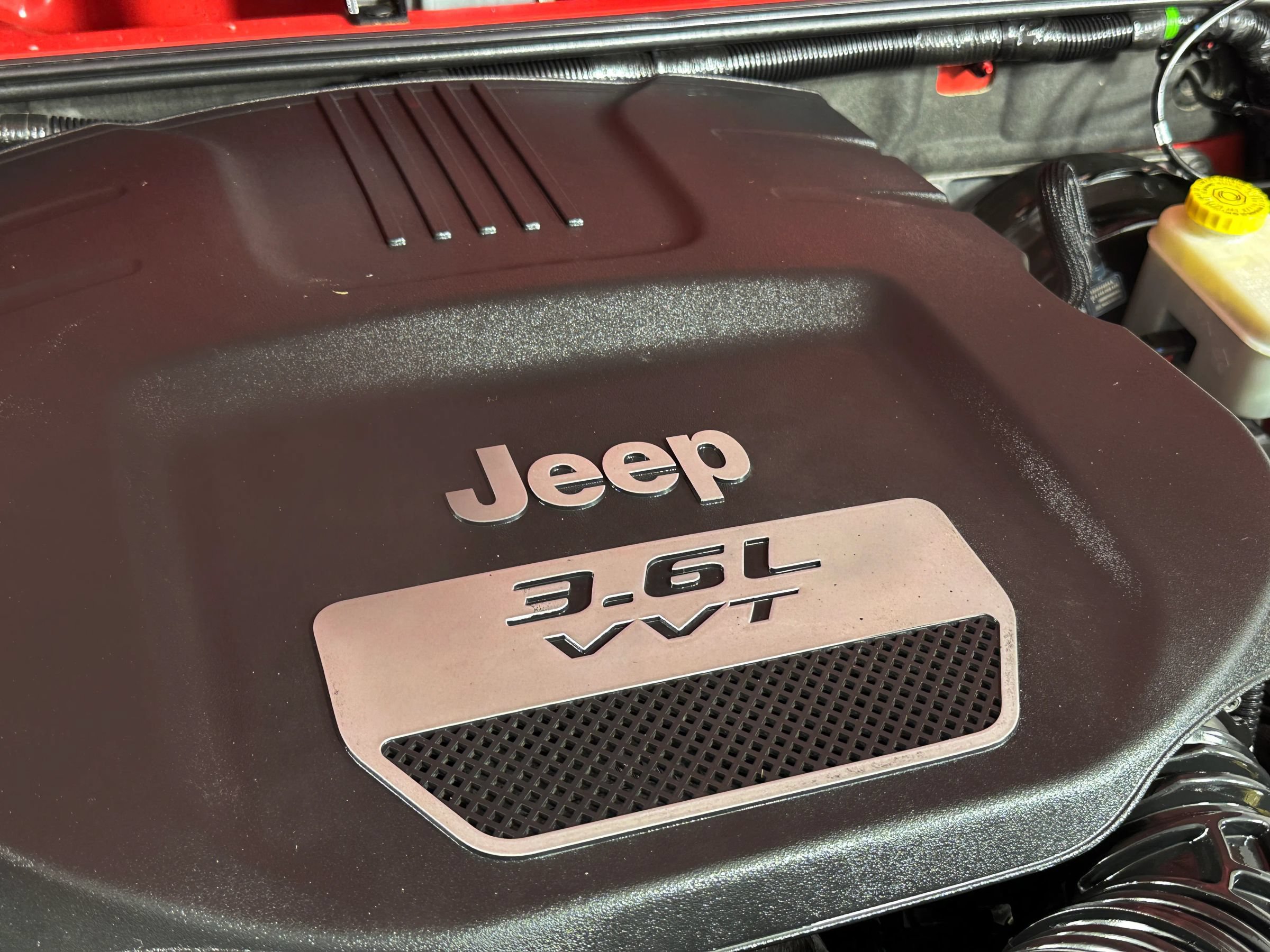 Used 2013 Jeep Wrangler Sport w/ Connectivity Group AWD/4WD image 18