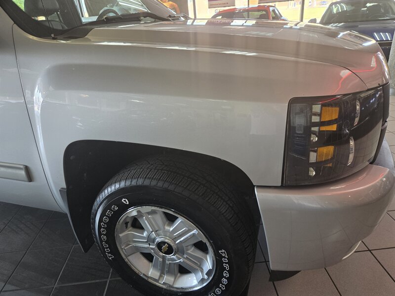Used 2012 Chevrolet Silverado 1500 LTZ AWD/4WD image 40