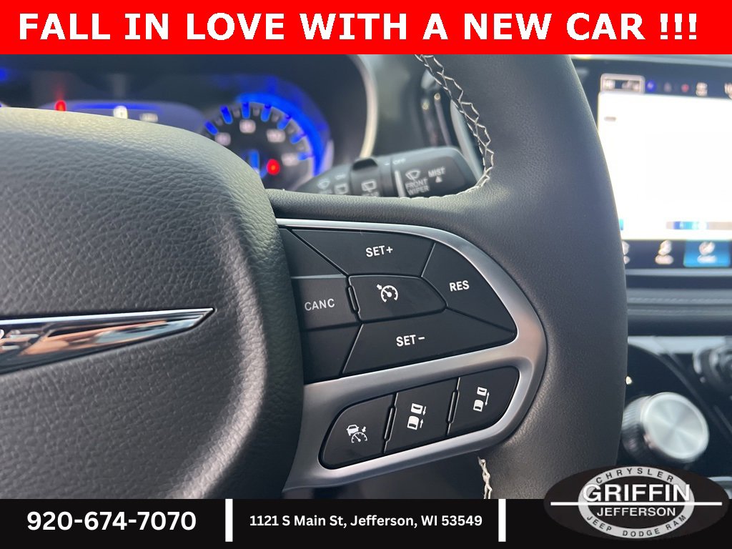 New 2026 Chrysler Pacifica Select image 20