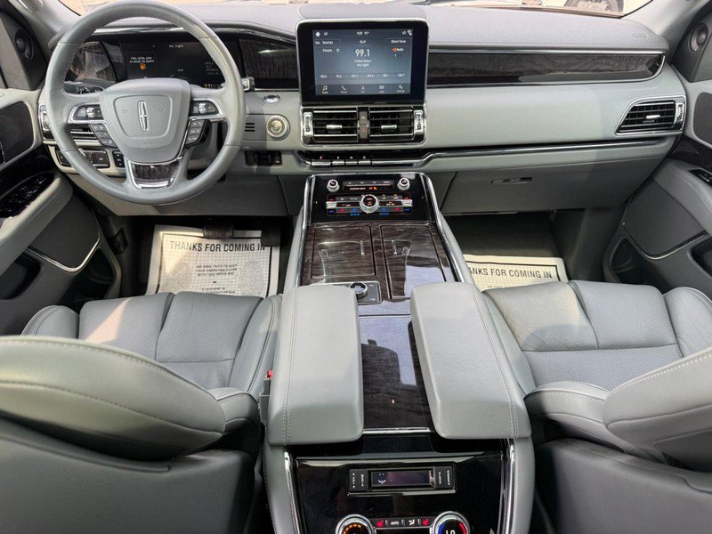 Used 2018 Lincoln Navigator L Reserve w/ Technology Package AWD/4WD image 9