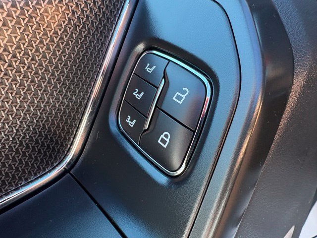 Used 2025 Ford F150 Raptor AWD/4WD image 30