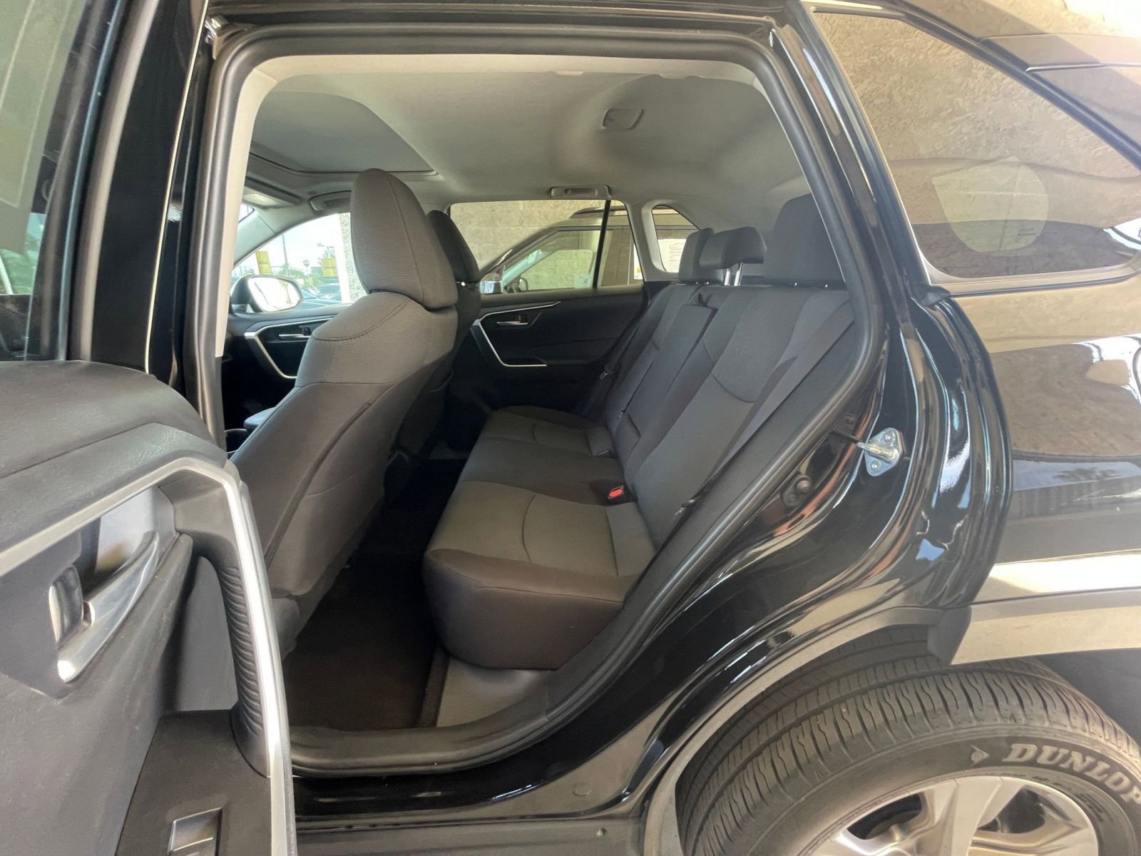 Used 2025 Toyota RAV4 XLE w/ Convenience Package image 27