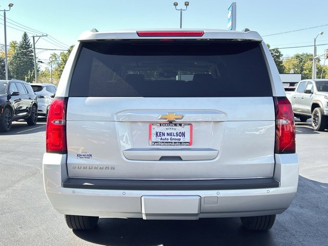 Used 2015 Chevrolet Suburban LT w/ Luxury Package AWD/4WD image 9