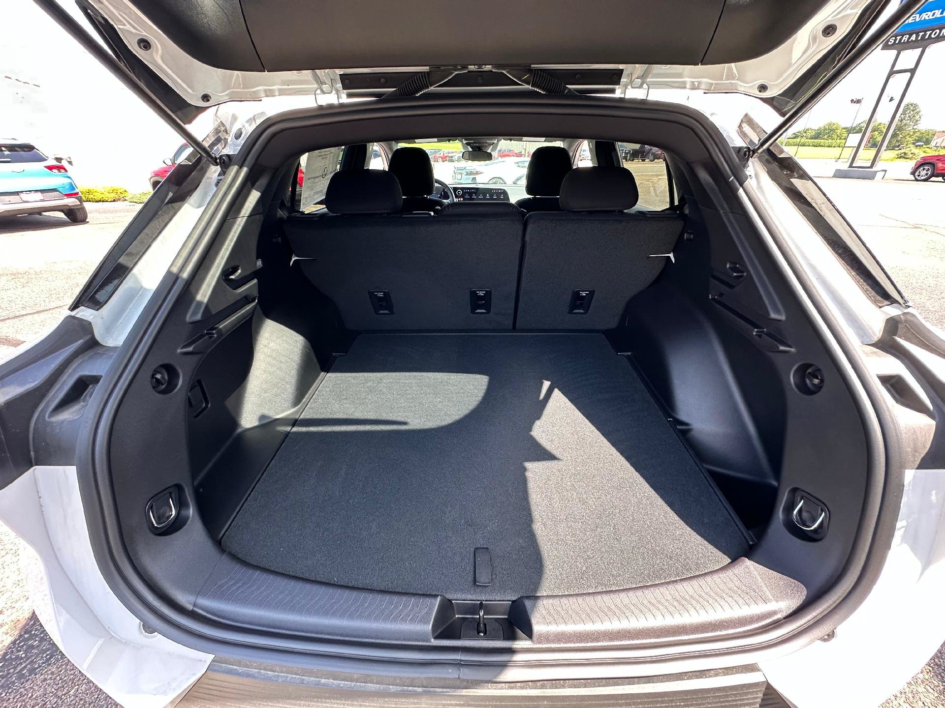 New 2026 Chevrolet Equinox EV LT w/ Comfort Package FWD image 22