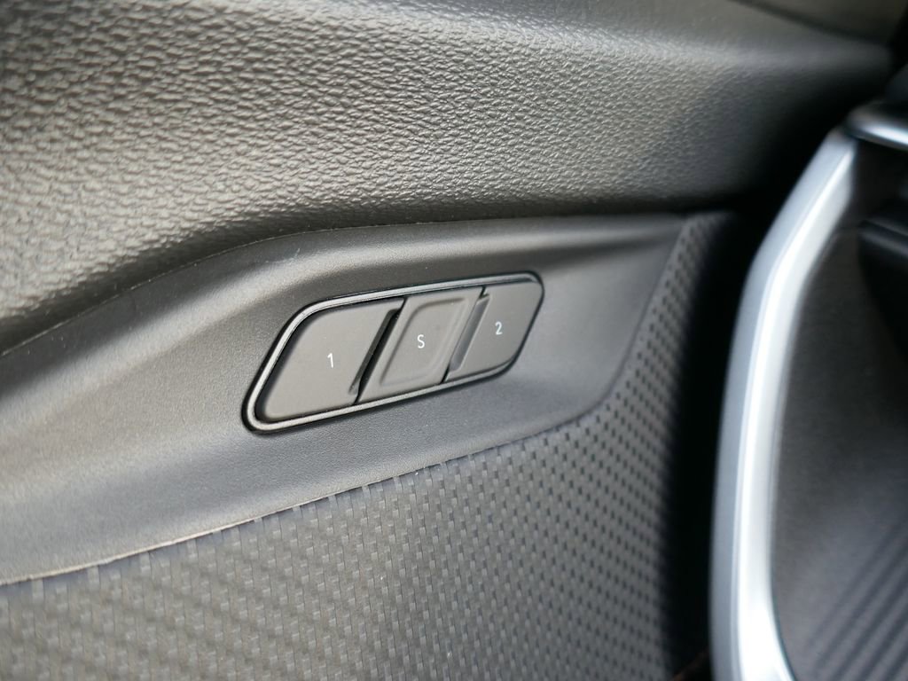 New 2026 Jeep Cherokee Overland w/ Trailer Tow Group image 22