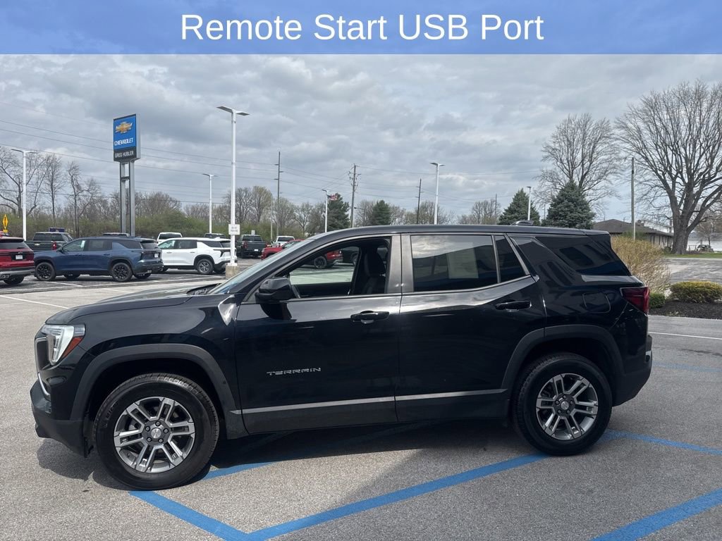 Used 2025 GMC Terrain Elevation image 7