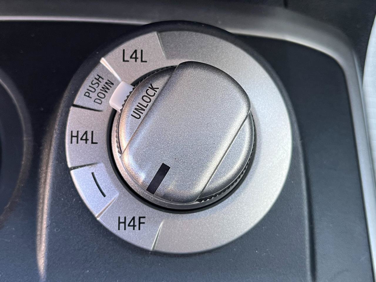 Used 2013 Toyota 4Runner Limited AWD/4WD image 31