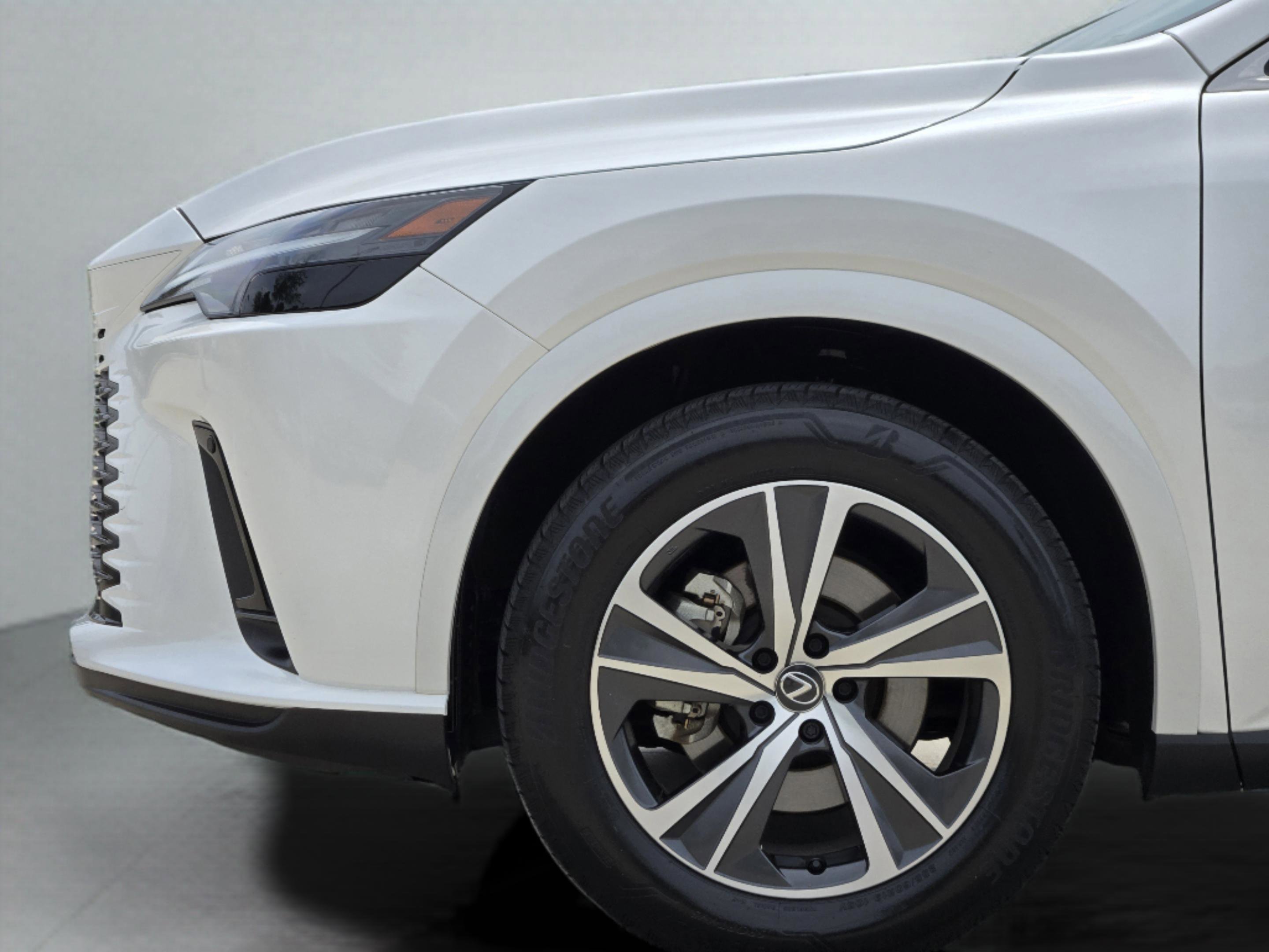 Certified 2025 Lexus RX 350 Premium w/ Accessory Package (Z1) FWD image 37