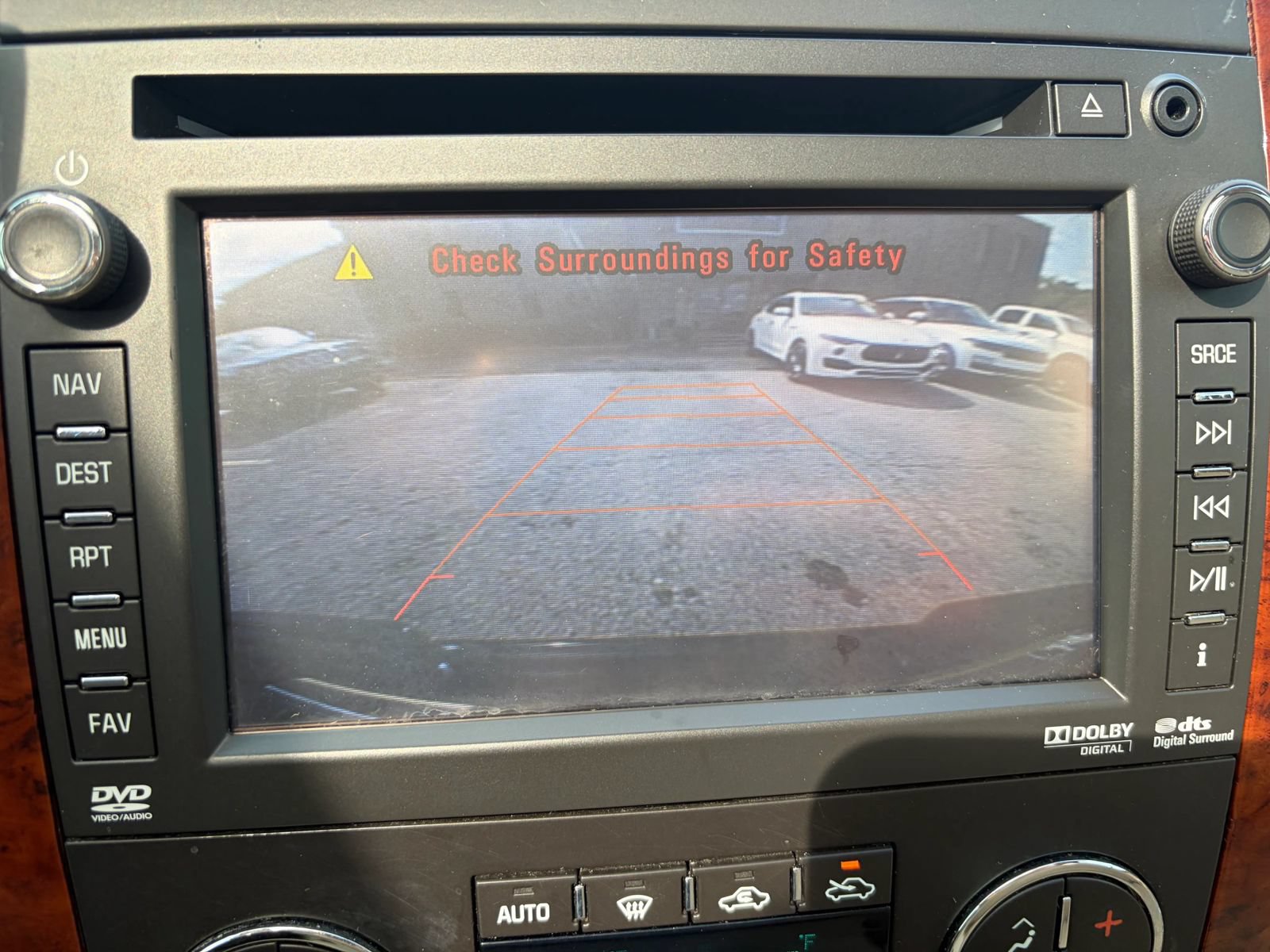 Used 2013 Chevrolet Avalanche LTZ RWD image 16