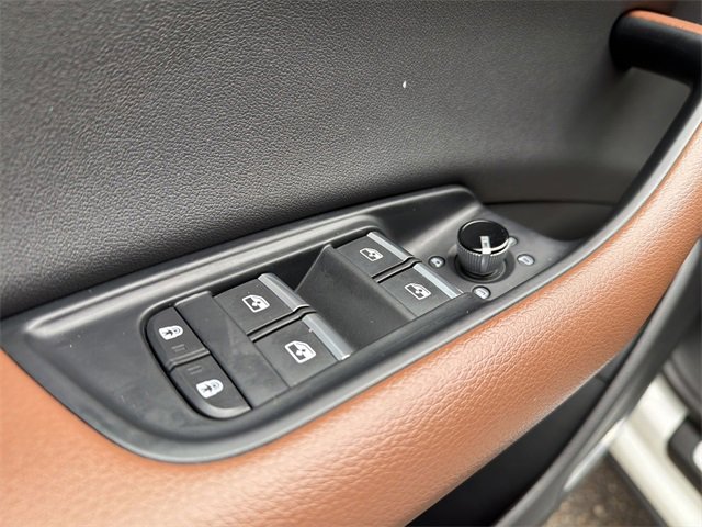 Used 2022 Audi Q8 Premium Plus image 13