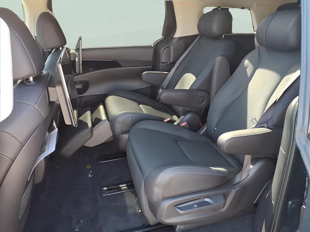 New 2026 Kia Carnival SX Prestige FWD image 25