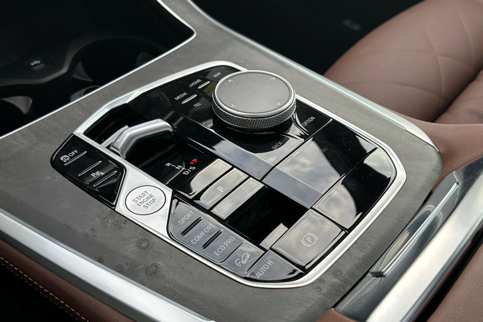 New 2026 BMW X5 M60i w/ Climate Comfort Package image 19