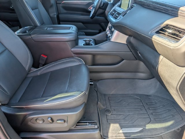 Used 2023 GMC Yukon XL SLT RWD image 28