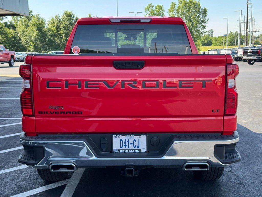 Used 2024 Chevrolet Silverado 1500 LT w/ Z71 Off-Road Package AWD/4WD image 5