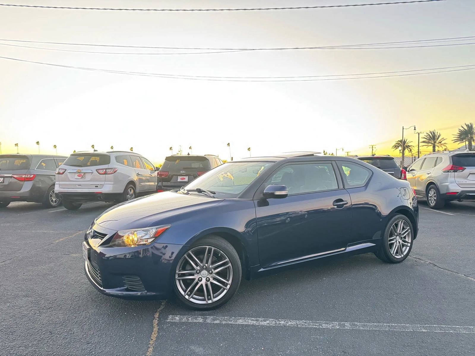 Used 2011 Scion tC Hatchback Coupe 2D image 2