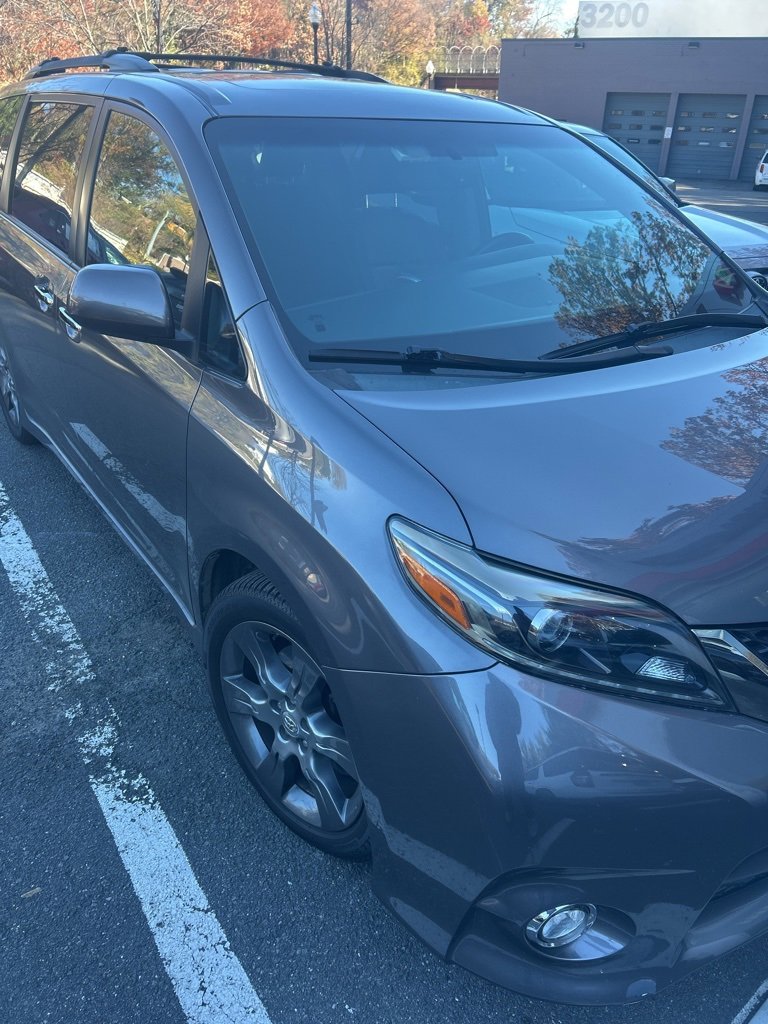 Used 2015 Toyota Sienna SE