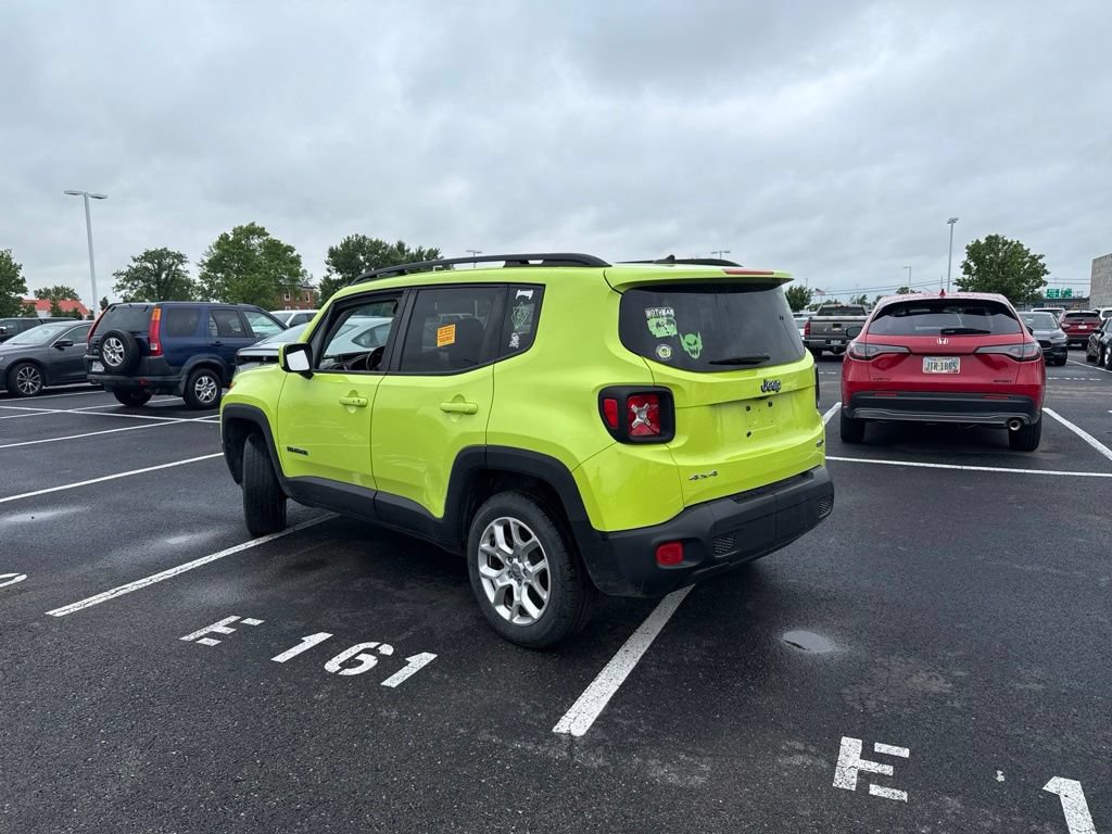 Used 2017 Jeep Renegade Latitude AWD/4WD image 5