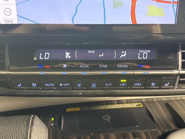 Used 2022 Toyota Sienna Limited AWD/4WD image 63
