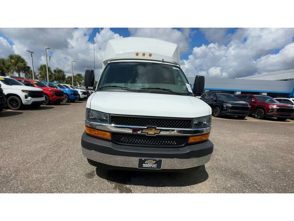 New 2025 Chevrolet Express 3500 w/ Power Convenience Package image 7